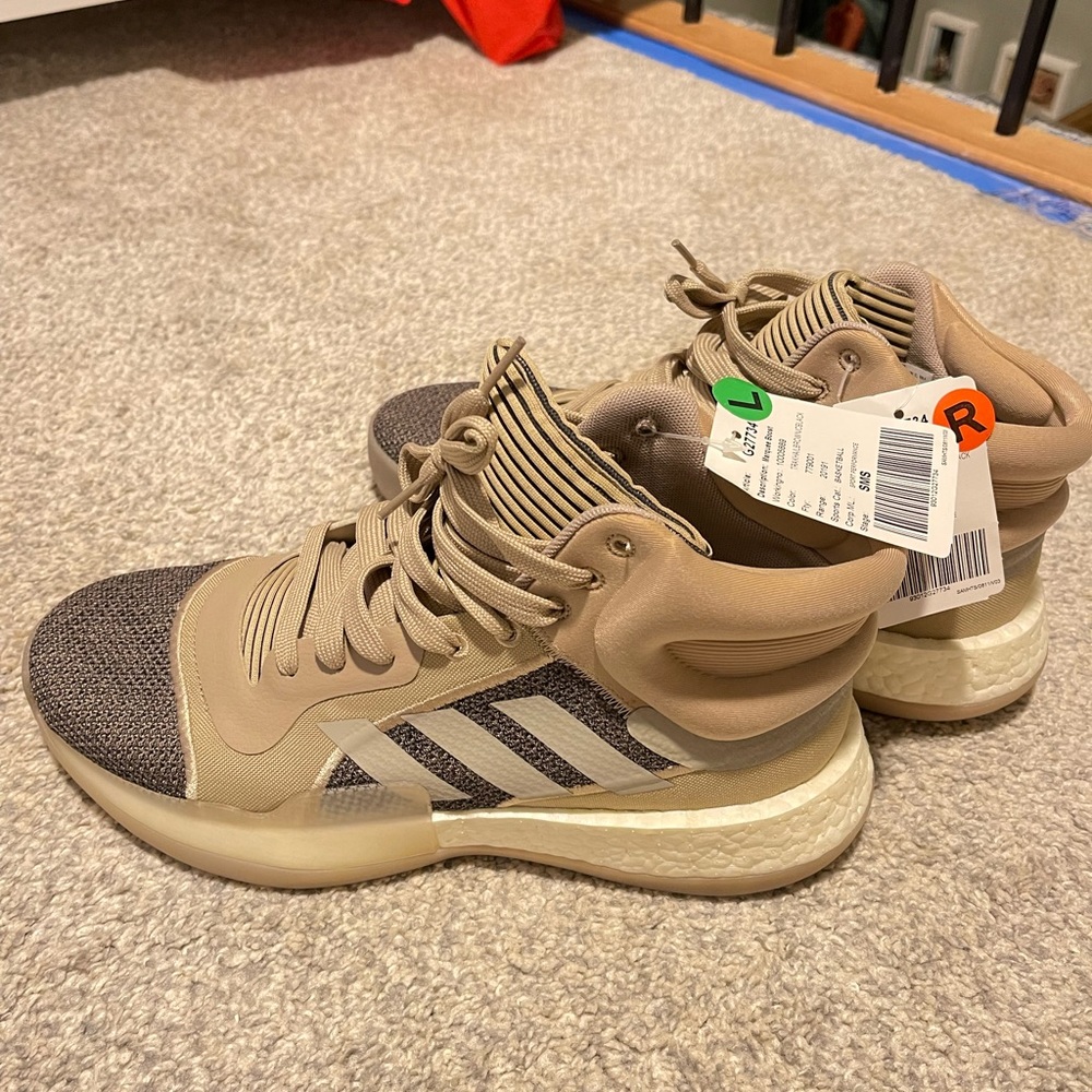 NEW SAMPLE Adidas G27734 Marquee Boost  Mens Basketball Sneakers SZ 9 yeezy